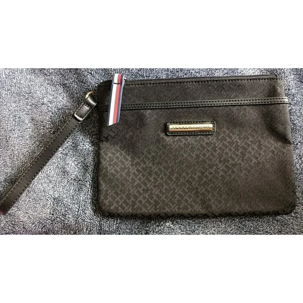 Tommy Hilfiger Wristlet Wallet Purse Clutch Black All Over Logo Print Zippered - Picture 1 of 10